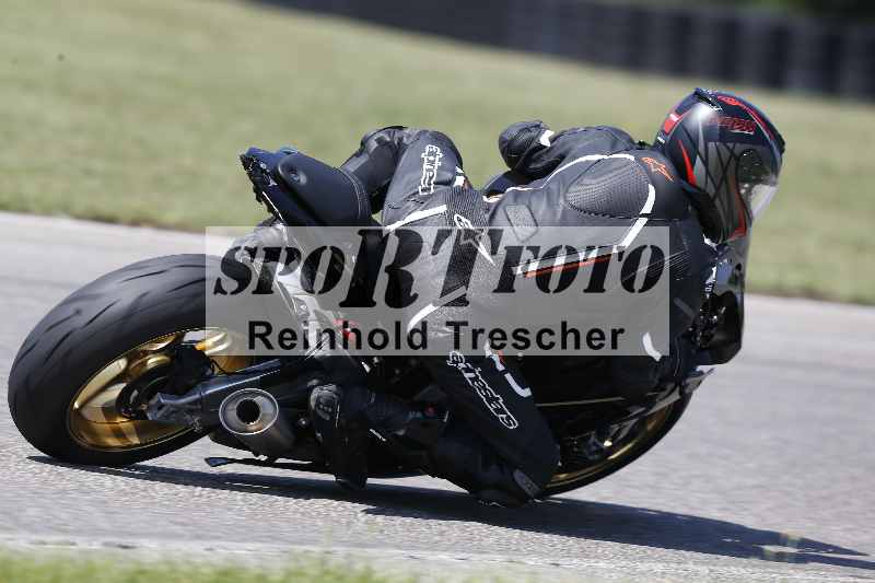 Archiv-2025/44 09.08.2025 Plüss Moto Sport ADR/Freies Fahren/backside